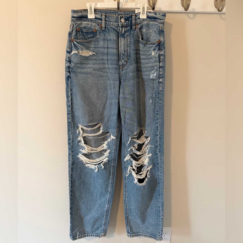 American Eagle Highest Rise Baggy Straight Jeans Women’s Size 8 Distressed